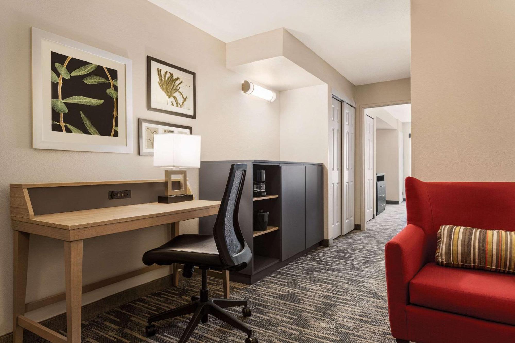 Country Inn & Suites By Radisson, St Cloud East, Mn 세인트클라우드 외부 사진