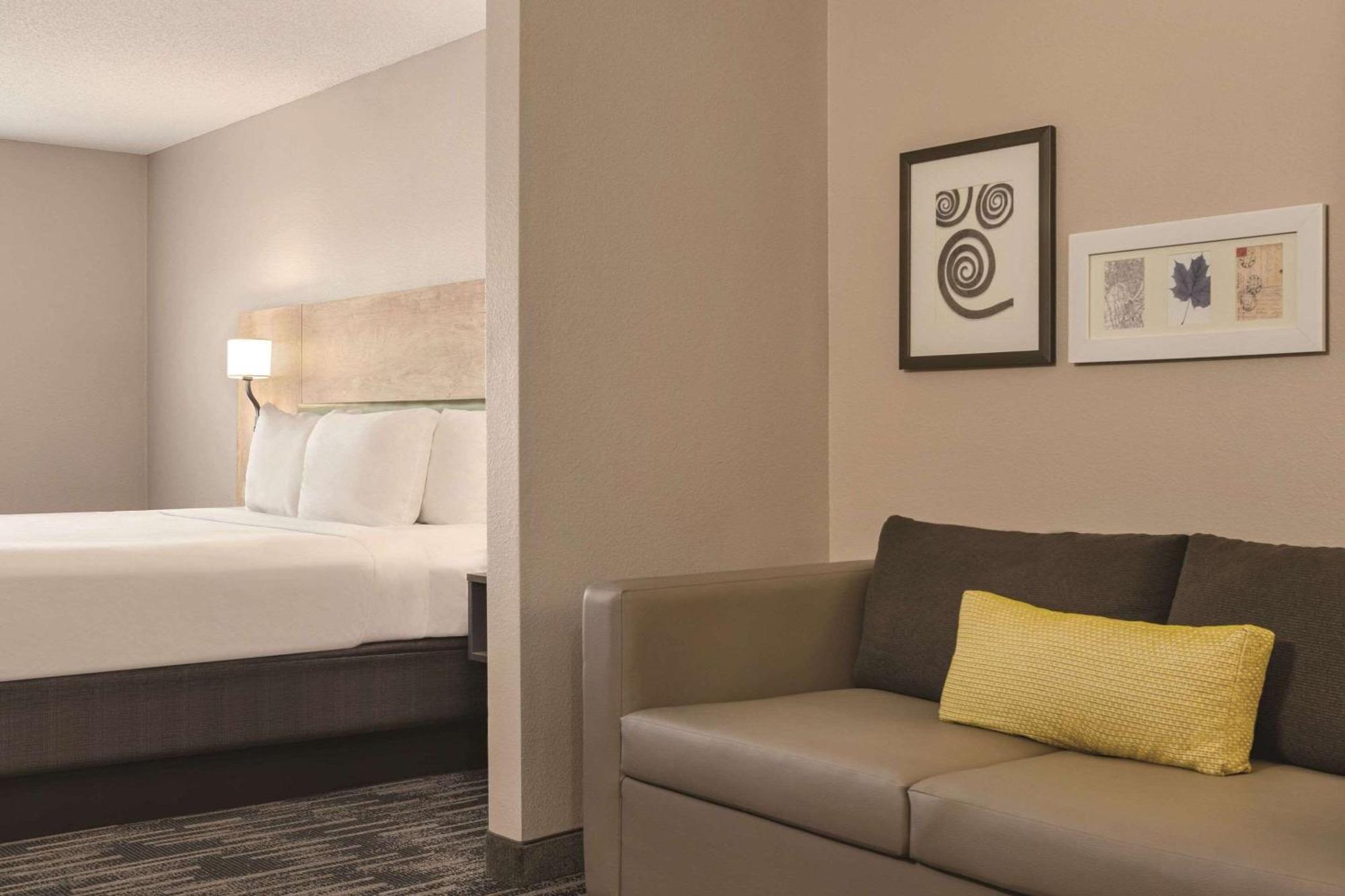 Country Inn & Suites By Radisson, St Cloud East, Mn 세인트클라우드 외부 사진