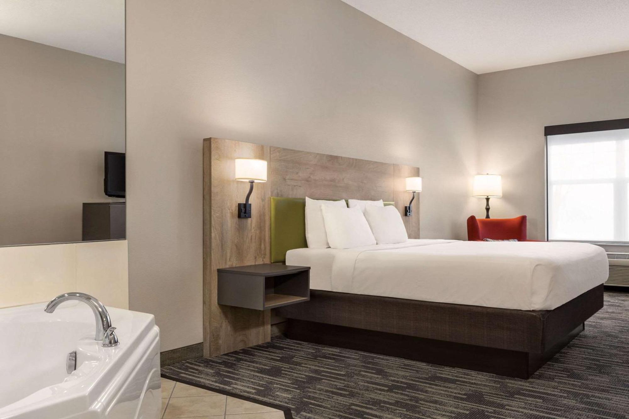 Country Inn & Suites By Radisson, St Cloud East, Mn 세인트클라우드 외부 사진